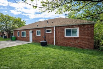 Building Photo - 59 Hemlock Dr