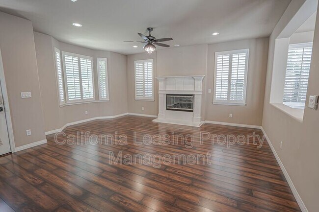 Building Photo - 27035 Edgewater Lnr