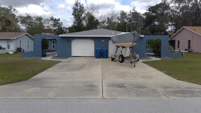 Building Photo - 7467 Mead Dr