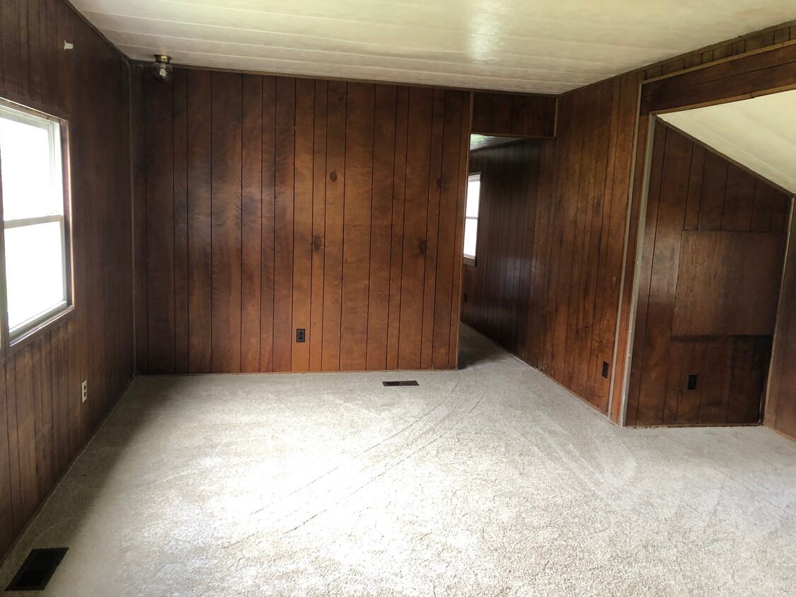 Building Photo - 1145 Hendersonville Rd