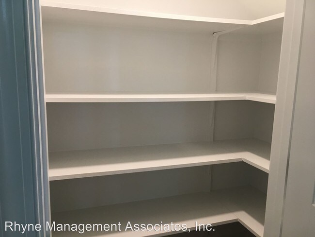 Foto del edificio - 4 br, 2.5 bath House - 409 Bickett Blvd.