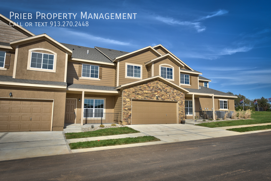 Primary Photo - Parkview Townhomes