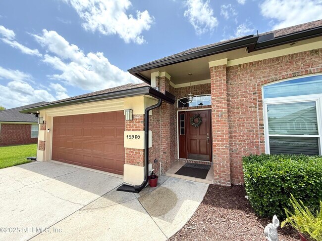 Foto del edificio - 12950 Deep River Way