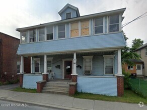 Building Photo - 40 Main St