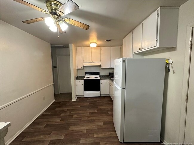 Building Photo - 613 Kellam Cir
