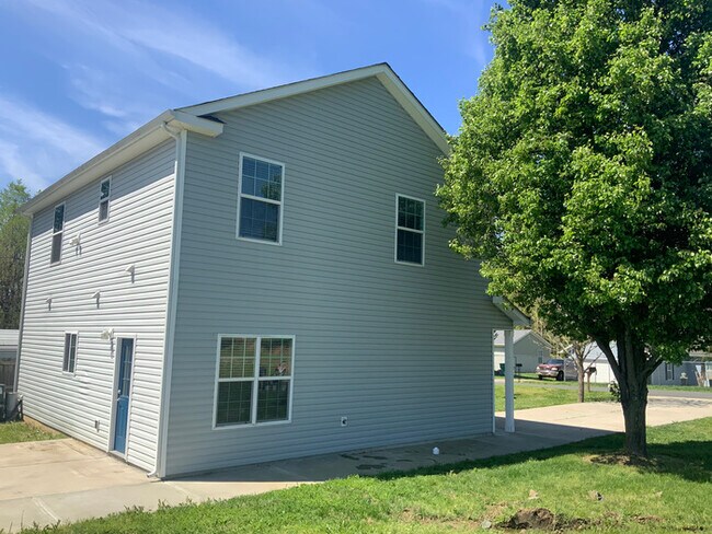 Building Photo - 13417 Homewood Dr