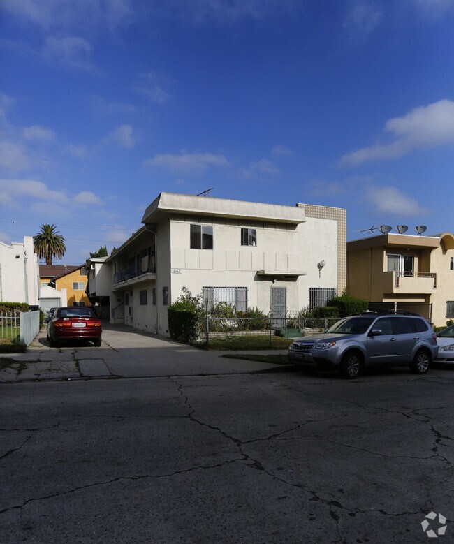 Foto del edificio - 947 S St Andrews Pl