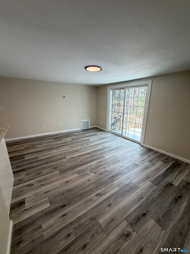 Foto del edificio - 267 Branford Rd