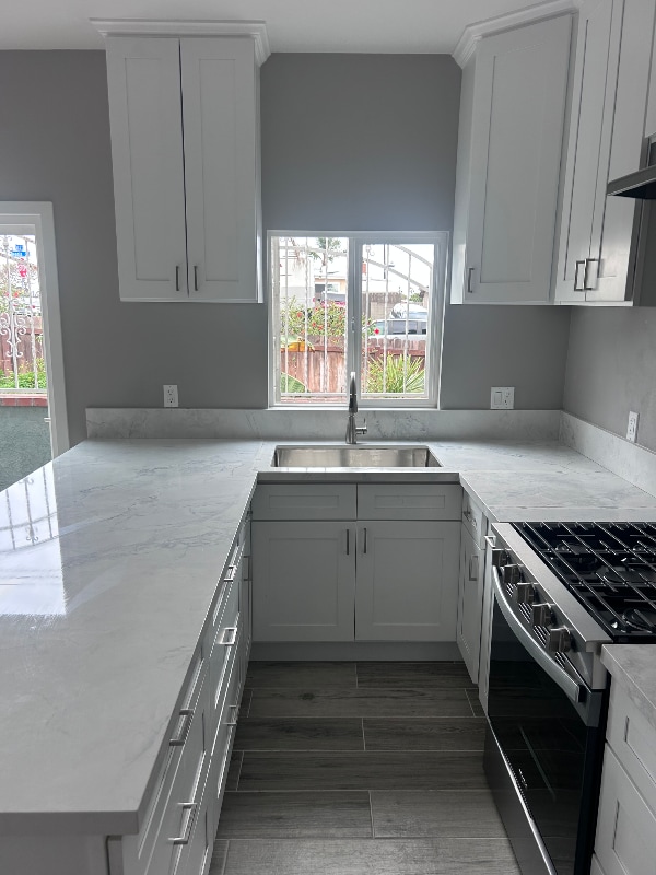 Building Photo - 699 Dennis Ave