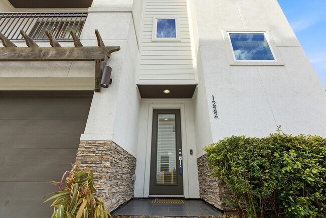 Building Photo - 1222 Upton St