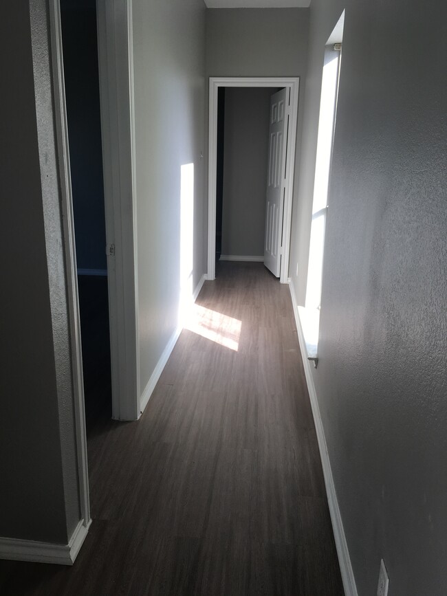 Foto del edificio - 5318 Lindsley Ave