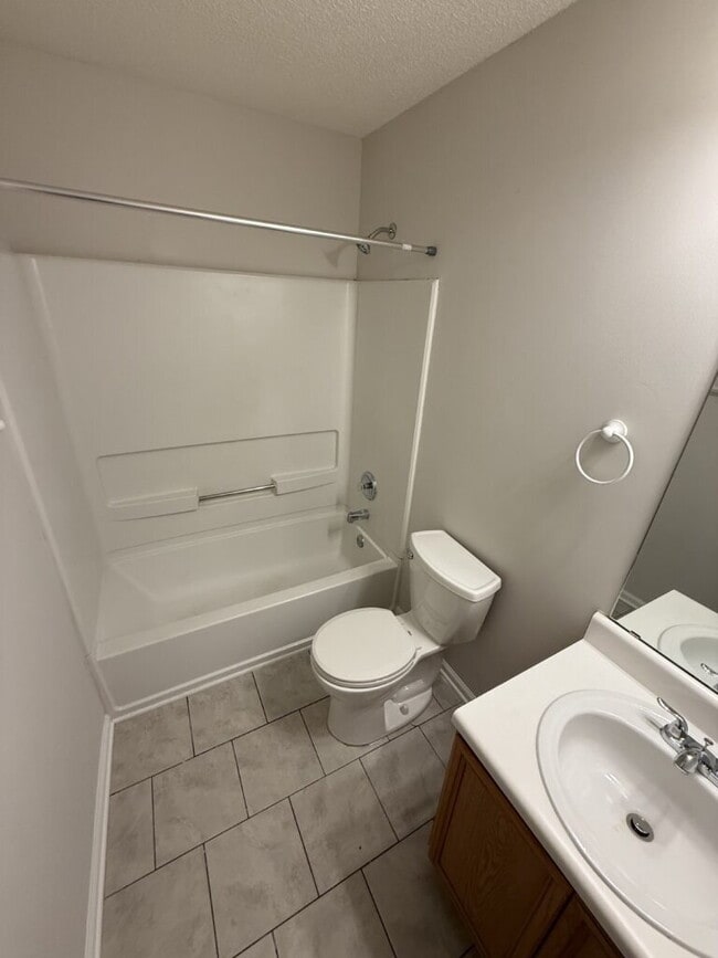 Foto del edificio - Spacious 3 bed 3 bath home in Union City