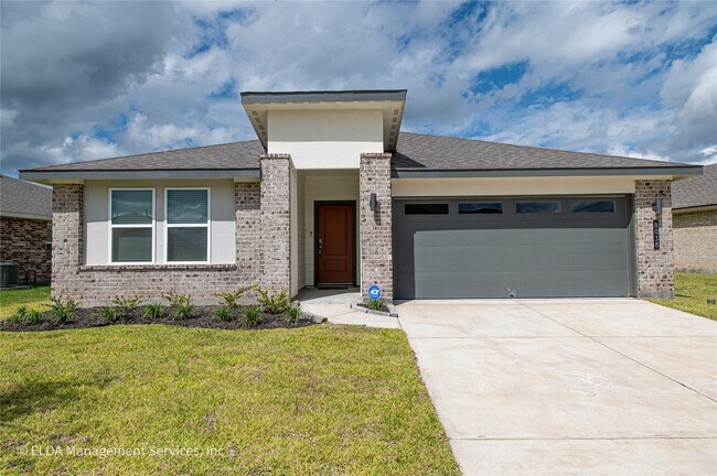 Foto del edificio - 8038 Brahman Ln