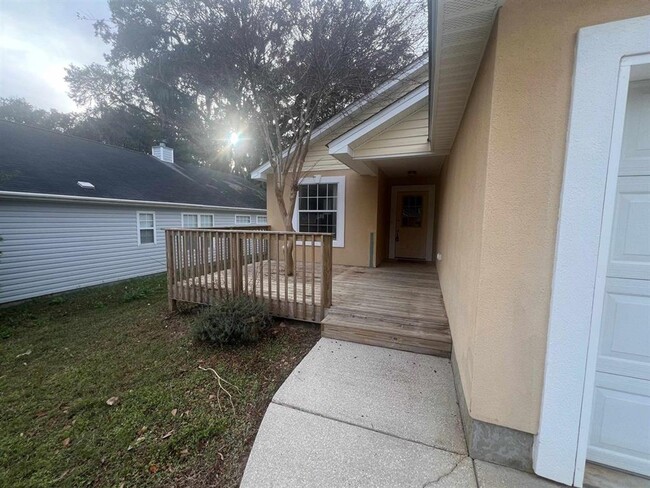 Foto del edificio - Charming Home Off Old St. Augustine Road