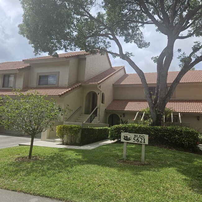 Foto del edificio - 5621 Coach House Cir