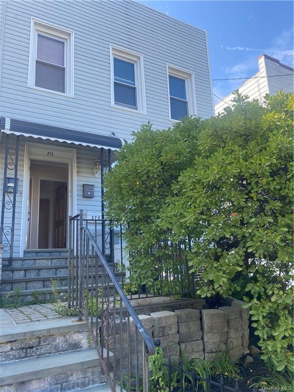 Primary Photo - 275 Hollywood Ave