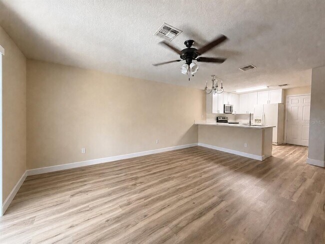 Foto del edificio - 12718 Somerset Oaks St