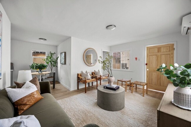 Photo - 1510 W 52nd St Apartment