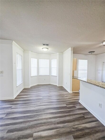 Building Photo - 10431 Villa View Cir