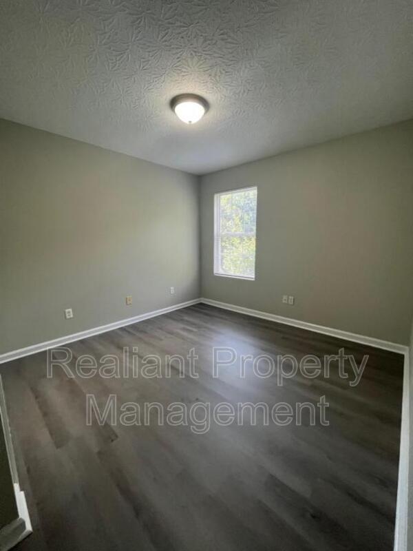 Building Photo - 142 Grinder Ct