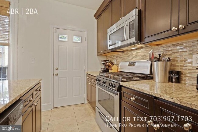 Foto del edificio - Don't miss out on this prime rental in Was...