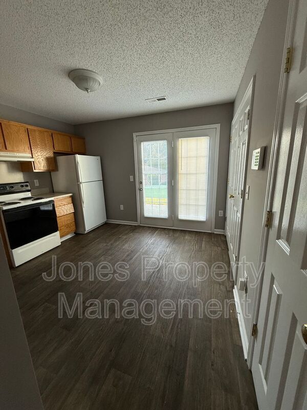 Foto del edificio - 508 Jackson Park Rd