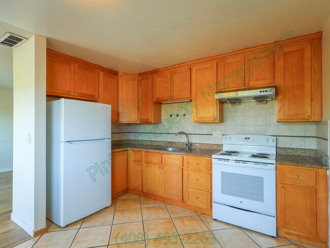 Foto del edificio - 978 Westlynn Way