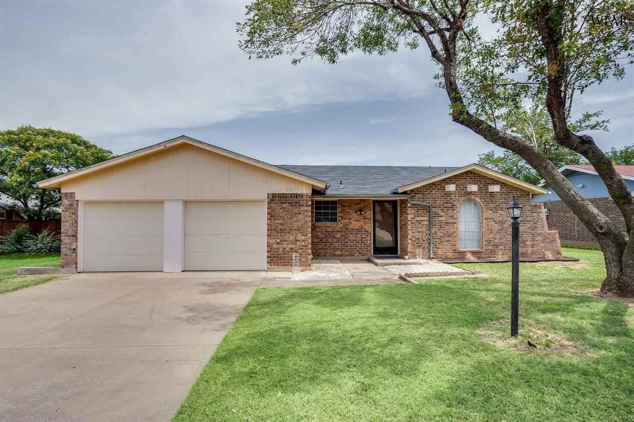 Primary Photo - 5511 Hooper Dr