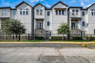 Building Photo - 1214 Upton St