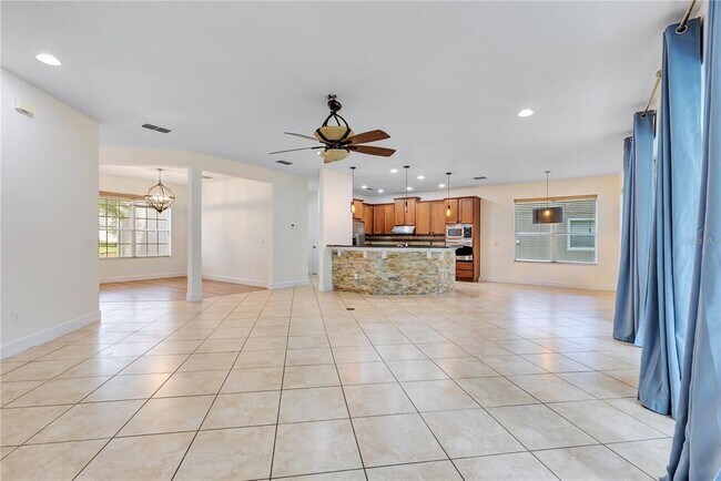 Foto del edificio - 5050 Whitewater Way