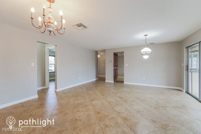 Building Photo - 3 br, 2 bath House - 4301 Orange Grove Bou...