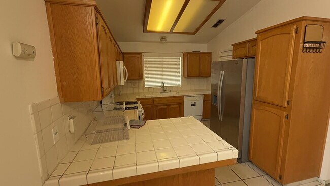 Foto del edificio - 4275 W Harvard Ave