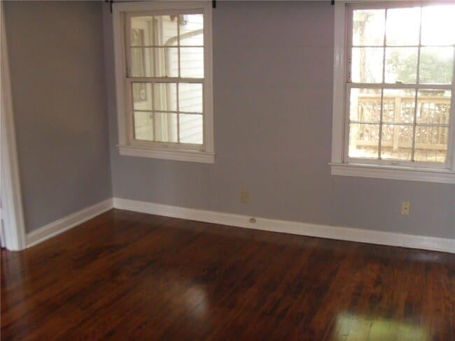 Building Photo - 5506 Avenue G