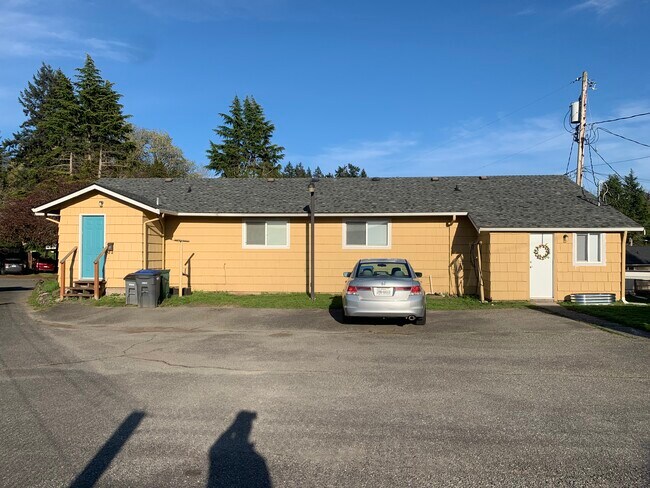 Foto del edificio - 2737 Hefner Ave
