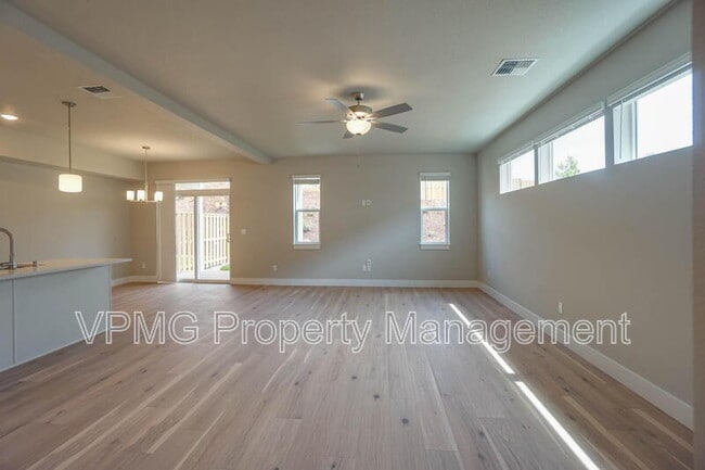 Building Photo - 2347 E Otter Lp