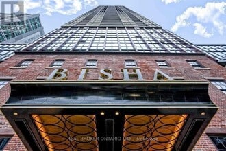 Building Photo - 88 Blue Jays Way