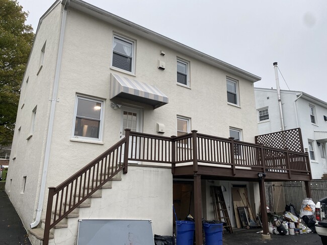 Building Photo - 28 Westview Ave