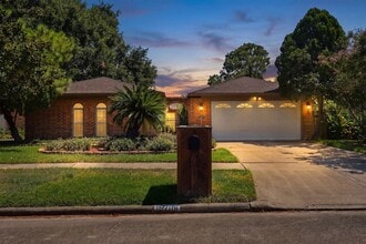 Building Photo - 15706 Cavendish Dr