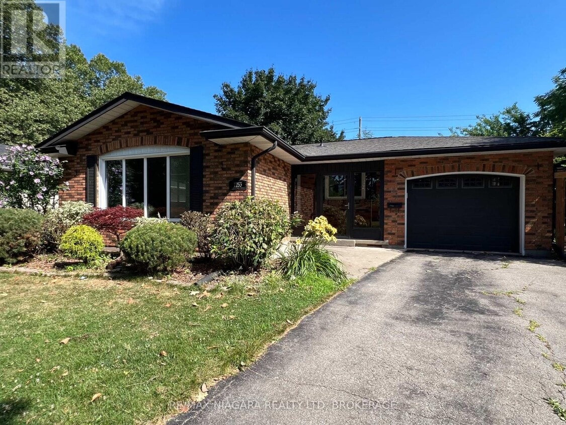 Primary Photo - 7253 Thornhill Crescent