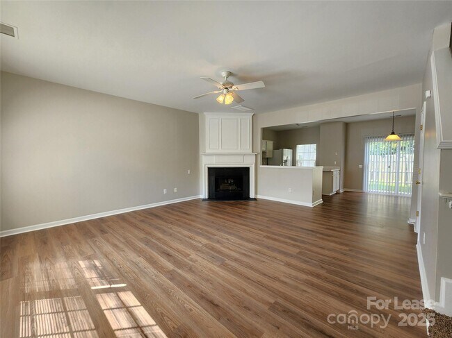 Foto del edificio - 3242 Mannington Dr