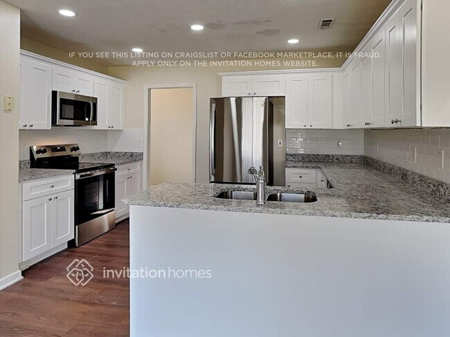 Foto del edificio - 1530 Devonshire Way