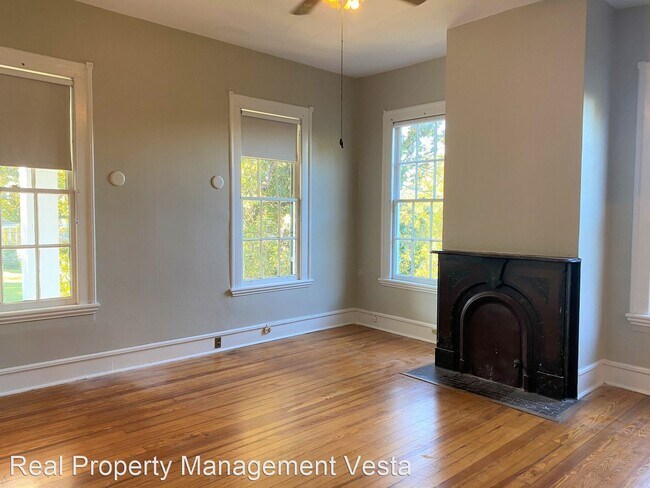 Building Photo - 1 br, 1 bath House - 306 College Street