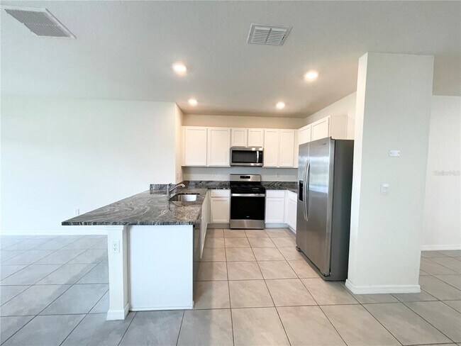 Building Photo - 35759 Sunflower Hl Dr