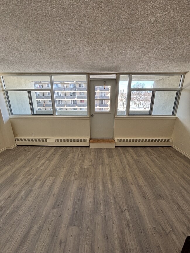 Building Photo - 70 McEwen Ave