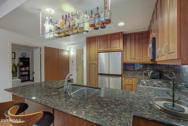 Foto del edificio - 7147 E Rancho Vista Dr