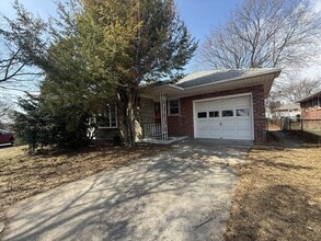 Building Photo - 164 Terrace Ave