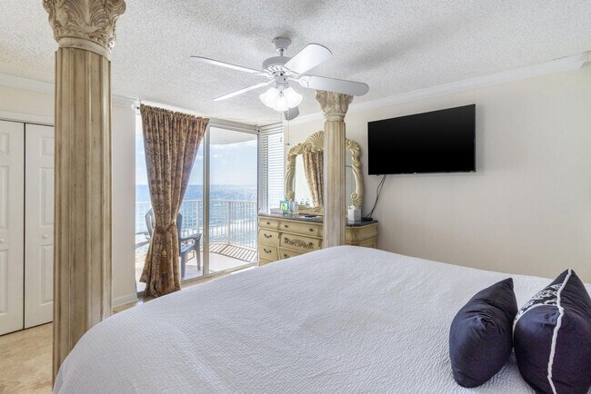 Foto del edificio - 10515 Front Beach Rd