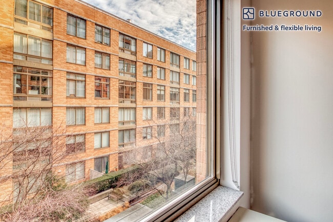 Foto del edificio - 130 W 15th St