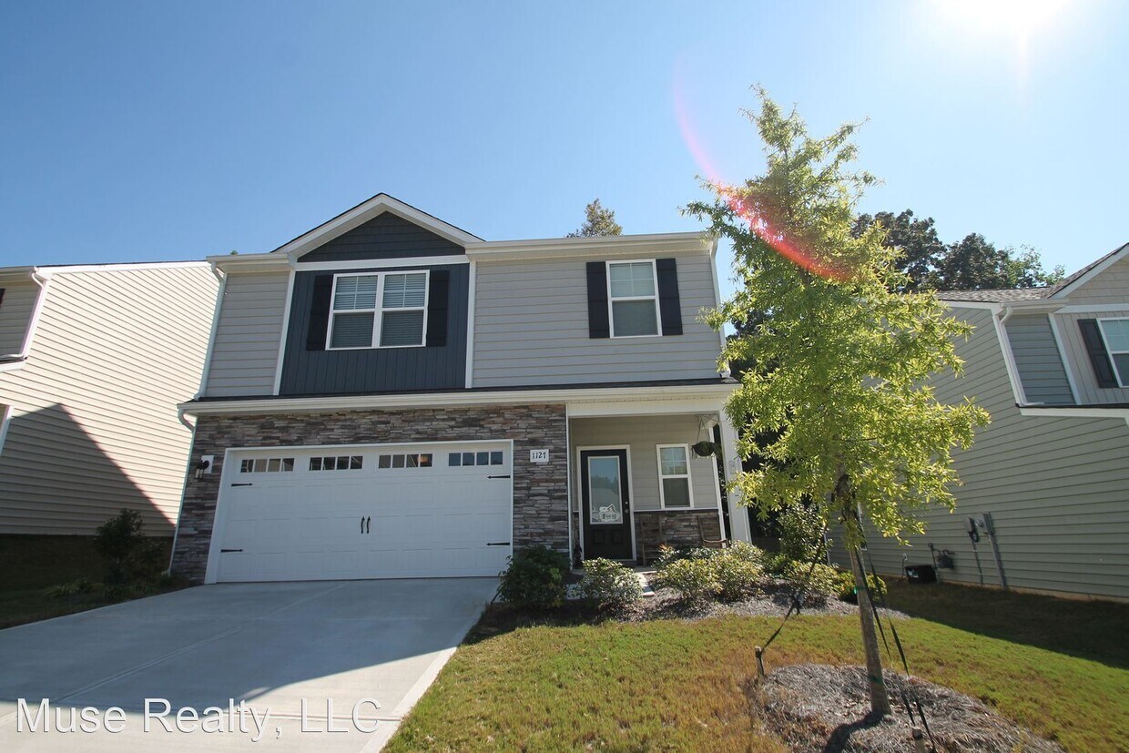 Foto principal - 4 br, 2.5 bath House - 1127 Pecan Ridge Road