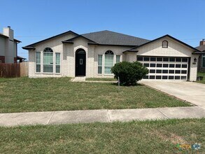 Building Photo - 5702 Shawn Dr